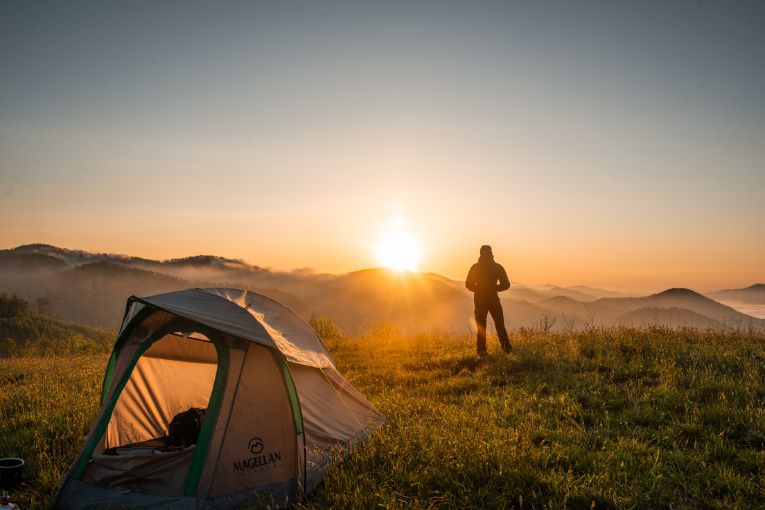 Make Your Travel Adventure a Safe Outing with Als.com Camp and Hike Best Products